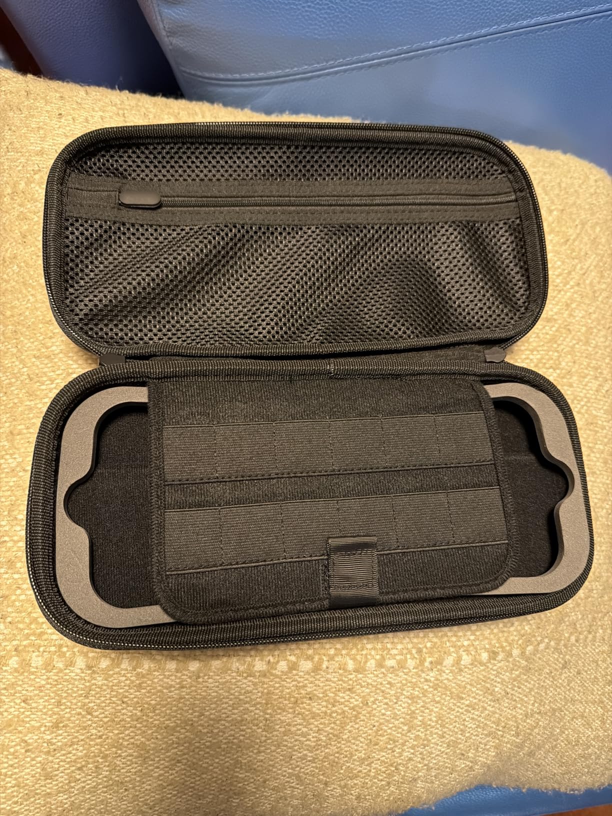 Amazon Basics Universal Nintendo Switch Case with 12 Game Card Slots, Fits Switch OLED and Switch 2, Black, 1-Pack customer photo 1