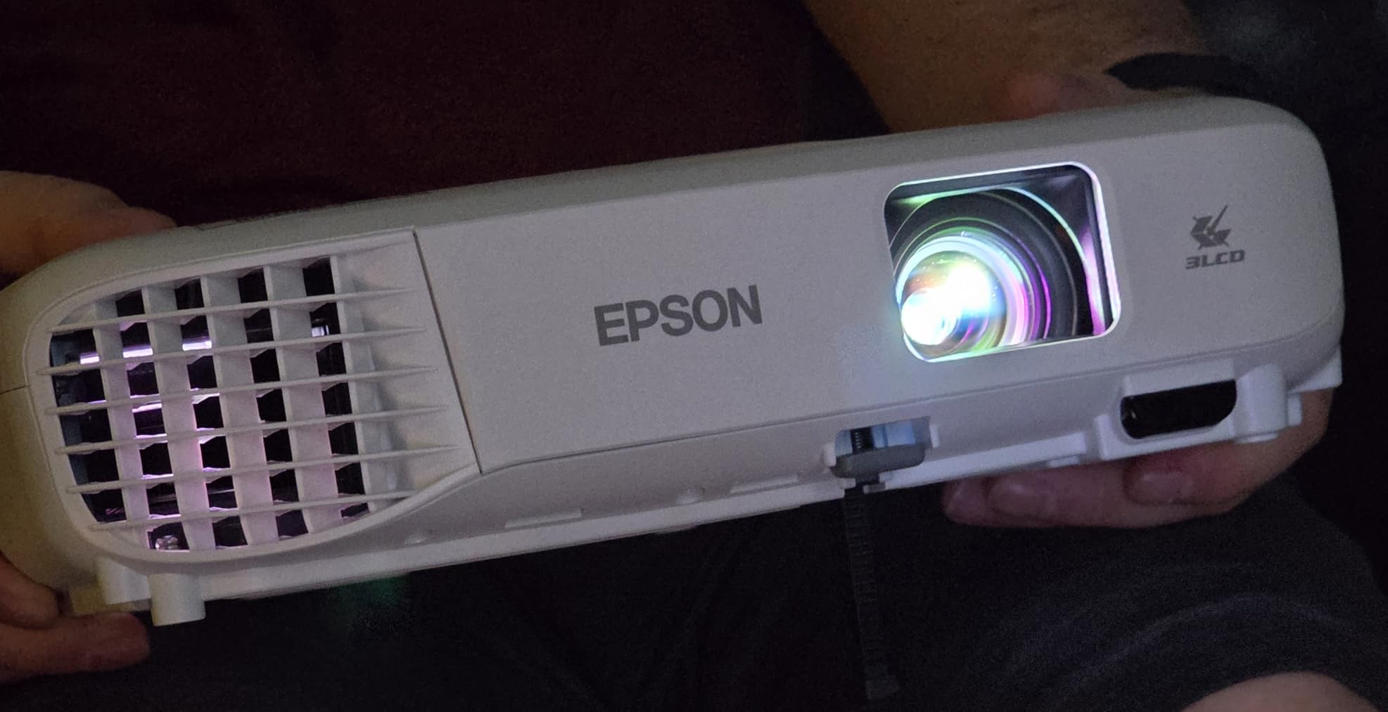 Epson EX3290 3-Chip 3LCD WXGA Projector 4000 lumens for both color and white brightness, 2x HDMI, Built-in Speaker customer photo 1