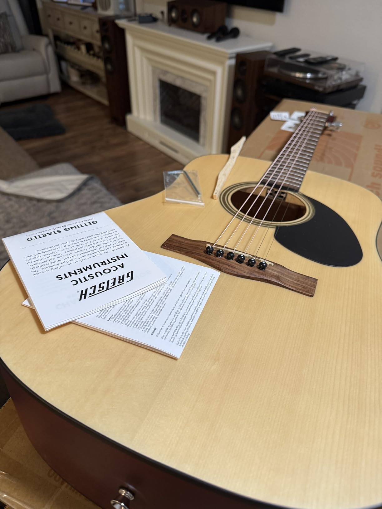 Gretsch Prelude D100 Dreadnought Acoustic Guitar, Beginner Guitar, Black customer photo 2