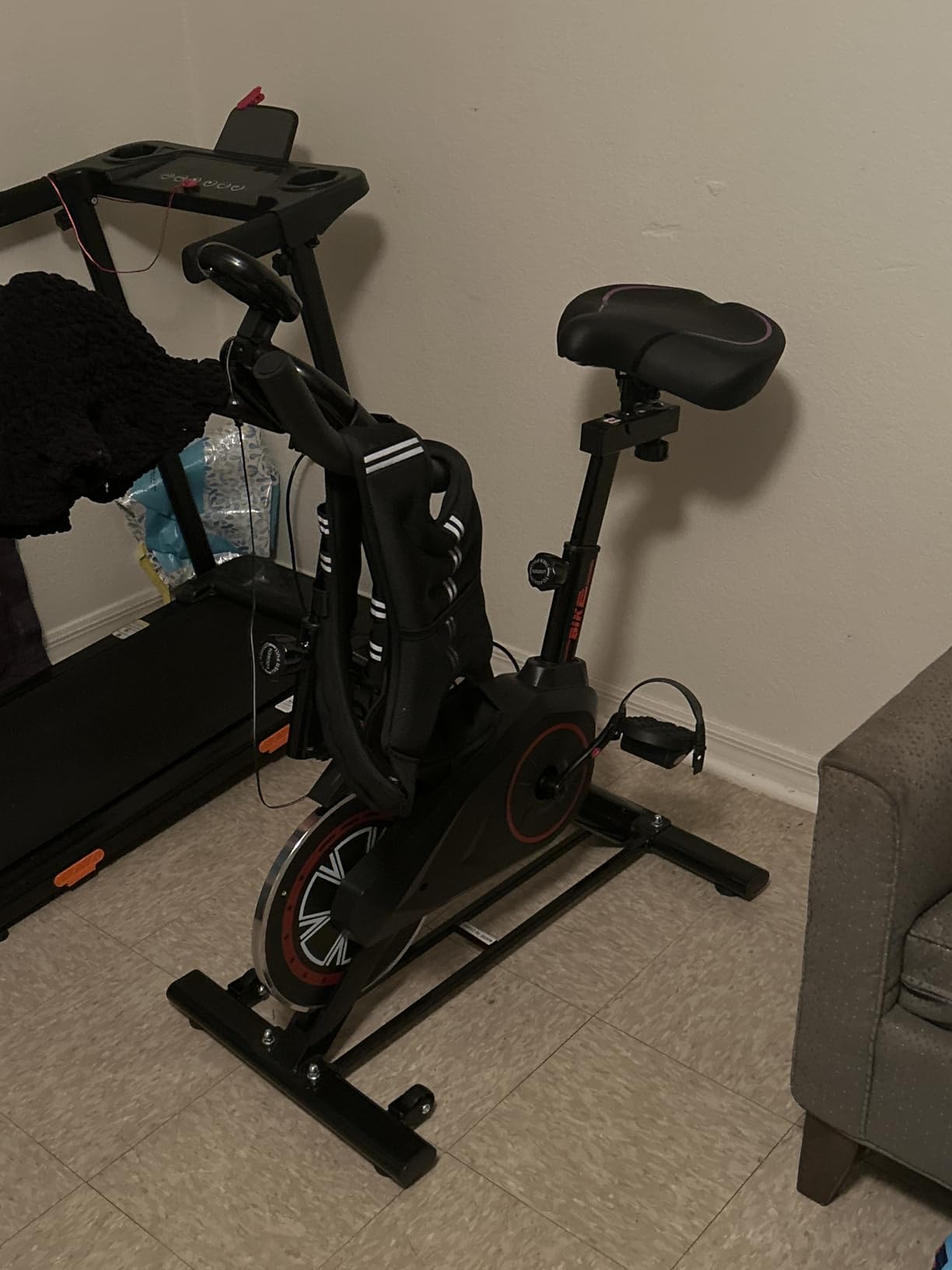 RELIFE REBUILD YOUR LIFE Exercise Bike Stationary for Home Indoor, Cycling Bike with Silent Belt Drive customer photo 1