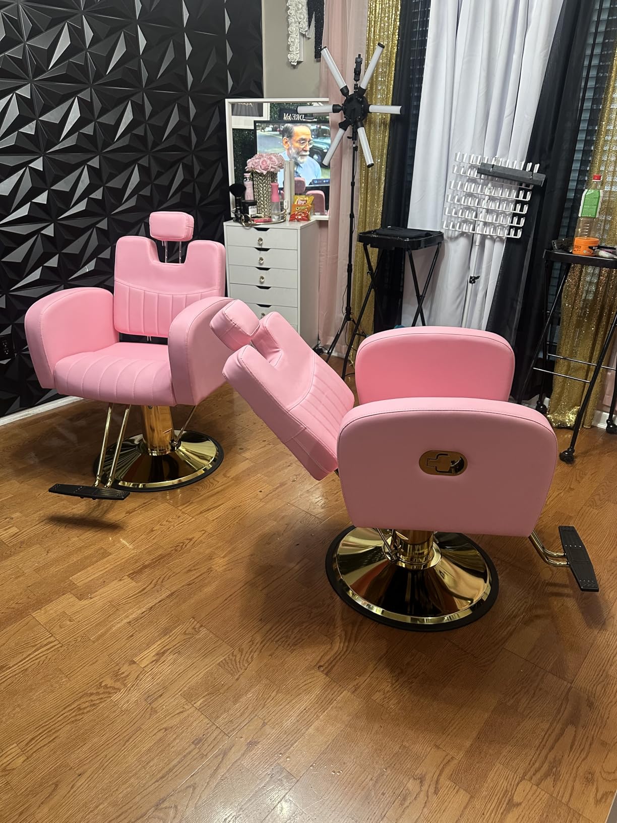 Baasha Premium Black Reclining Salon Chair with Removable Headrest, All-Purpose Hydraulic Barber Chair, Soft PU Leather, 360 Degree Swivel, 135 Degree Recline, Heavy-Duty Steel Frame, 330 lbs Capacity customer photo 2