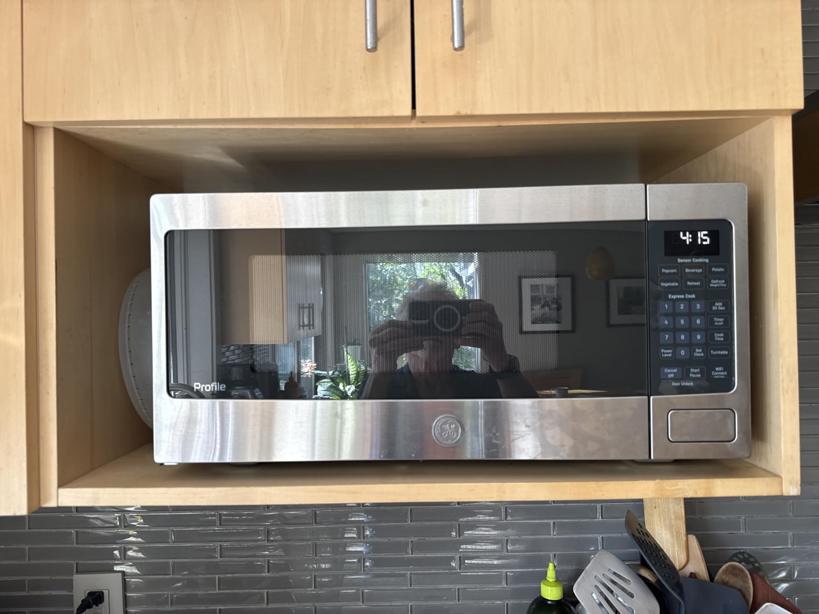 GE Profile PCHK11S1WSS 1.1 Cu Ft Countertop Microwave, 800W, Sensor Cooking, Scan-to-Cook, Wi-Fi Enabled, Built-In Capable, Stainless Steel customer photo 1