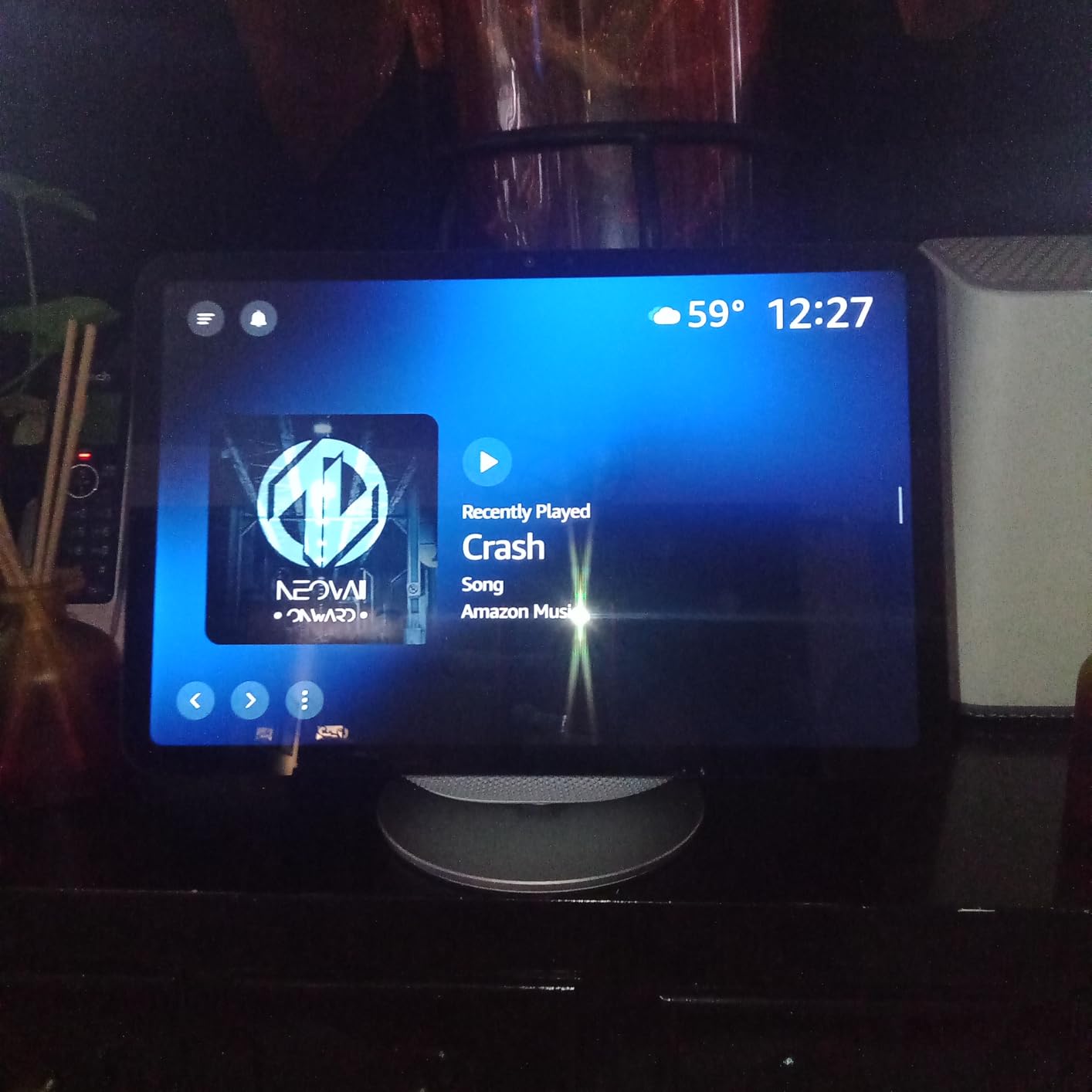 Amazon Echo Show 11 (2025 release) with Amazon Adjustable Stand | Glacier White customer photo 1