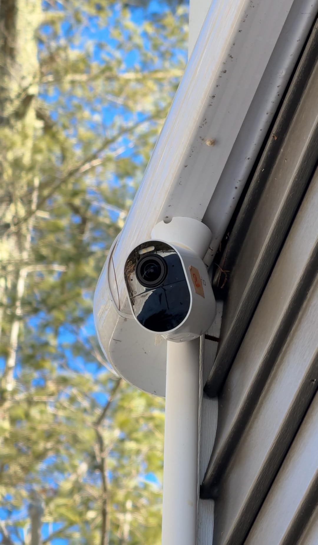 Arlo Ultra Add-On Security Camera 4K HDR (3rd Gen, 2025 Release) - Requires SmartHub, Wireless Outdoor Camera, Battery Power, Emergency Response, Event Caption, 1-Mo Trial of Secure Plan, 1 Cam, White customer photo 1