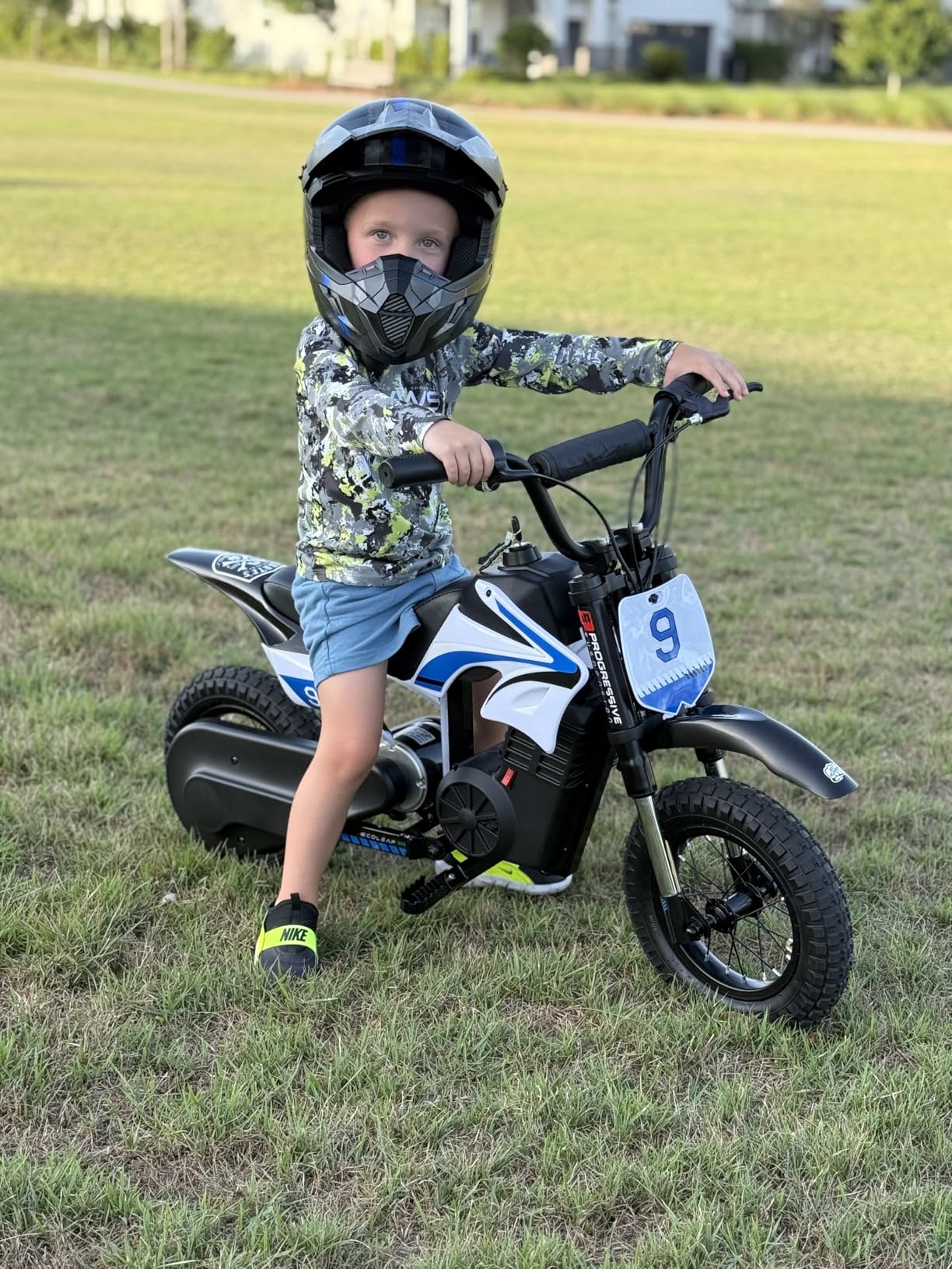 K1 Kids Electric Dirt Bike 36V Motorcycle,16MPH Fast Speed 14 Mile Long-Range,700W Peak 3-Speed Modes Electric Bike for Kids Ages 3-10 customer photo 2