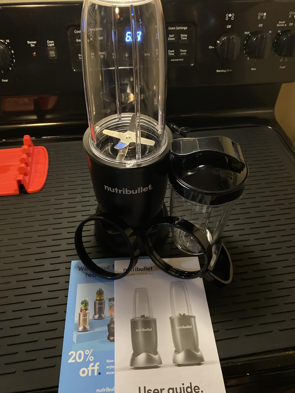 nutribullet Pro Personal Blender, Shakes, Smoothies, Food Prep, and Frozen Blending, 32 Ounce & 24 Ounce Cups, 900 Watt, Matte White, NB9-0901AW customer photo 2
