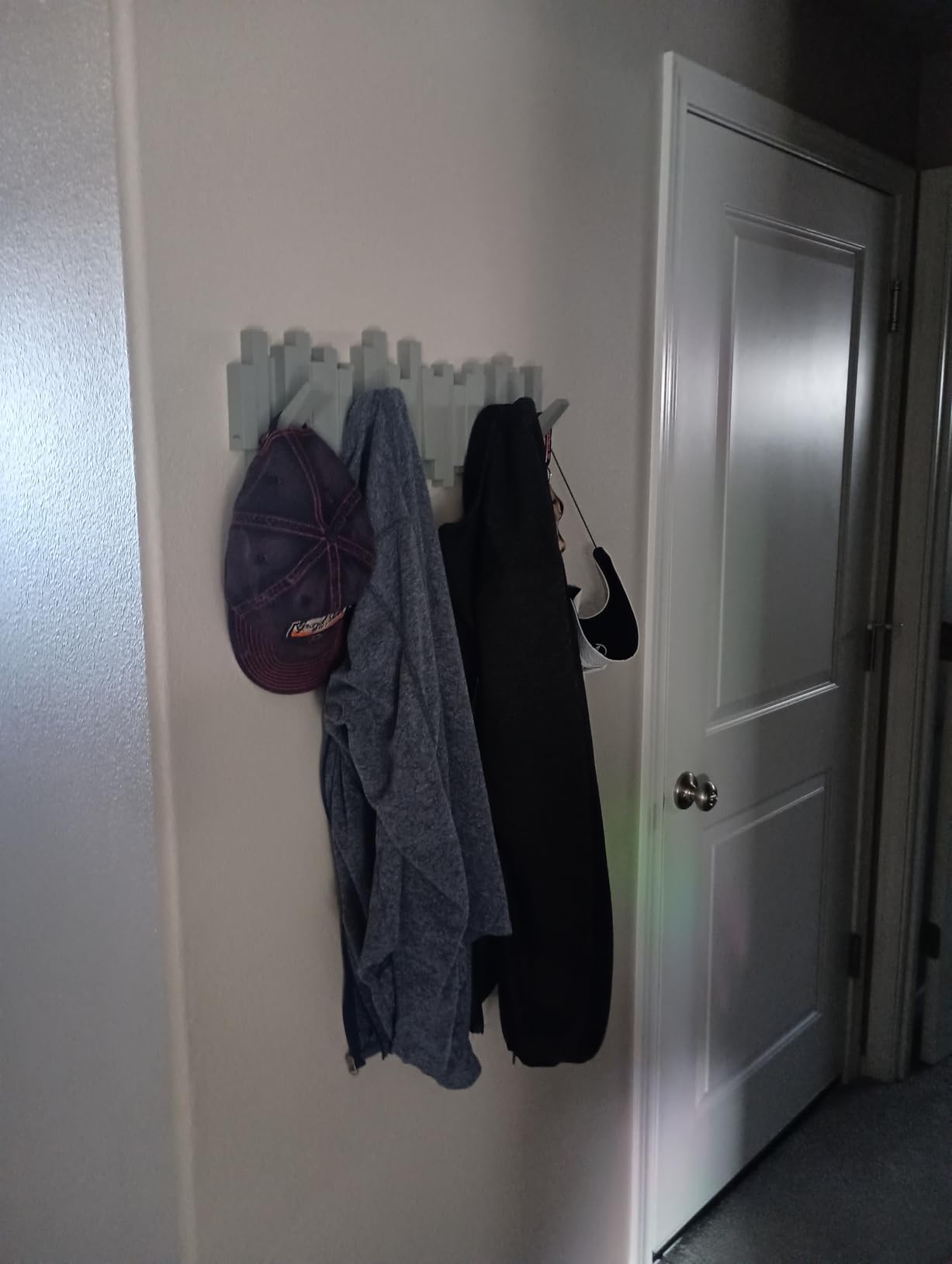 Umbra Sticks Wall-Mounted Coat Rack Rail Hook with 8 Retractable Pegs - Modern, Space-Saving Storage Organizer, Black customer photo 1