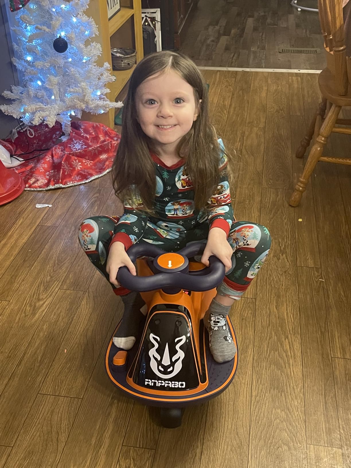 ANPABO 12V Electric Wiggle Car with Pedals, 2 Seater, 2x75W Motor, Music & Bluetooth, Ride On Toy for Kids Ages 3+, 170 Lbs, Orange customer photo 2