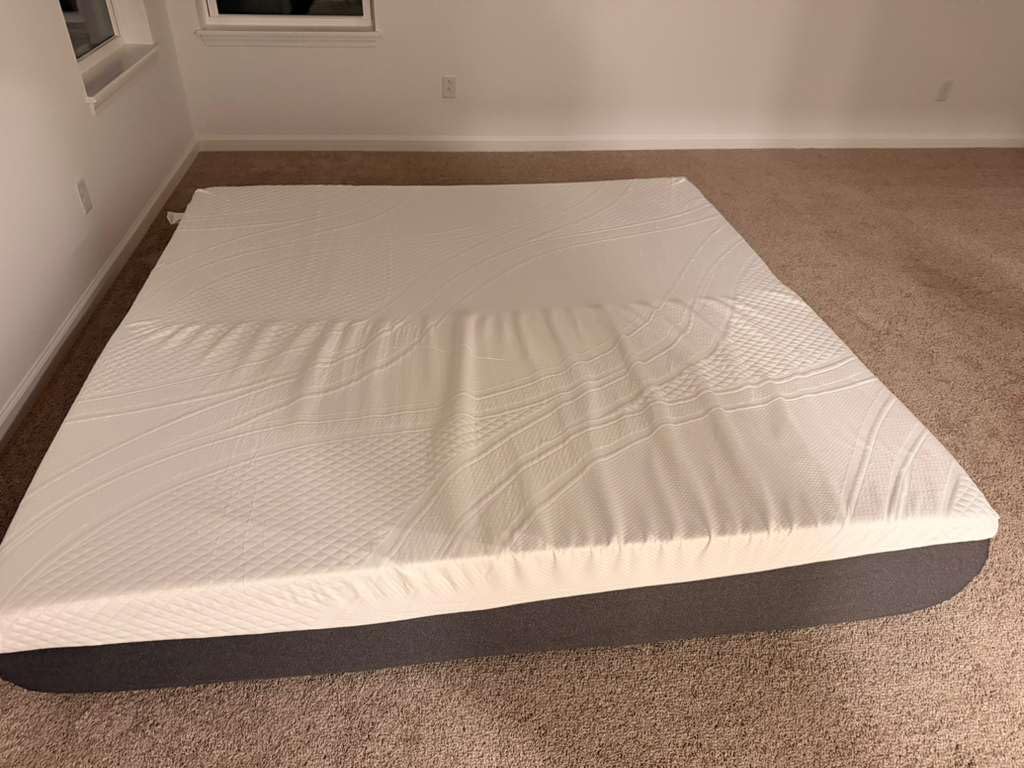 Novilla Queen Mattress 14 Inch, Gel-Infused Bliss Cooling Queen Memory Foam Mattress in a Box with Cool-Touch Nylon Cover, Pain Relief & Spinal Support with CertiPUR-US Certified Foam customer photo 1