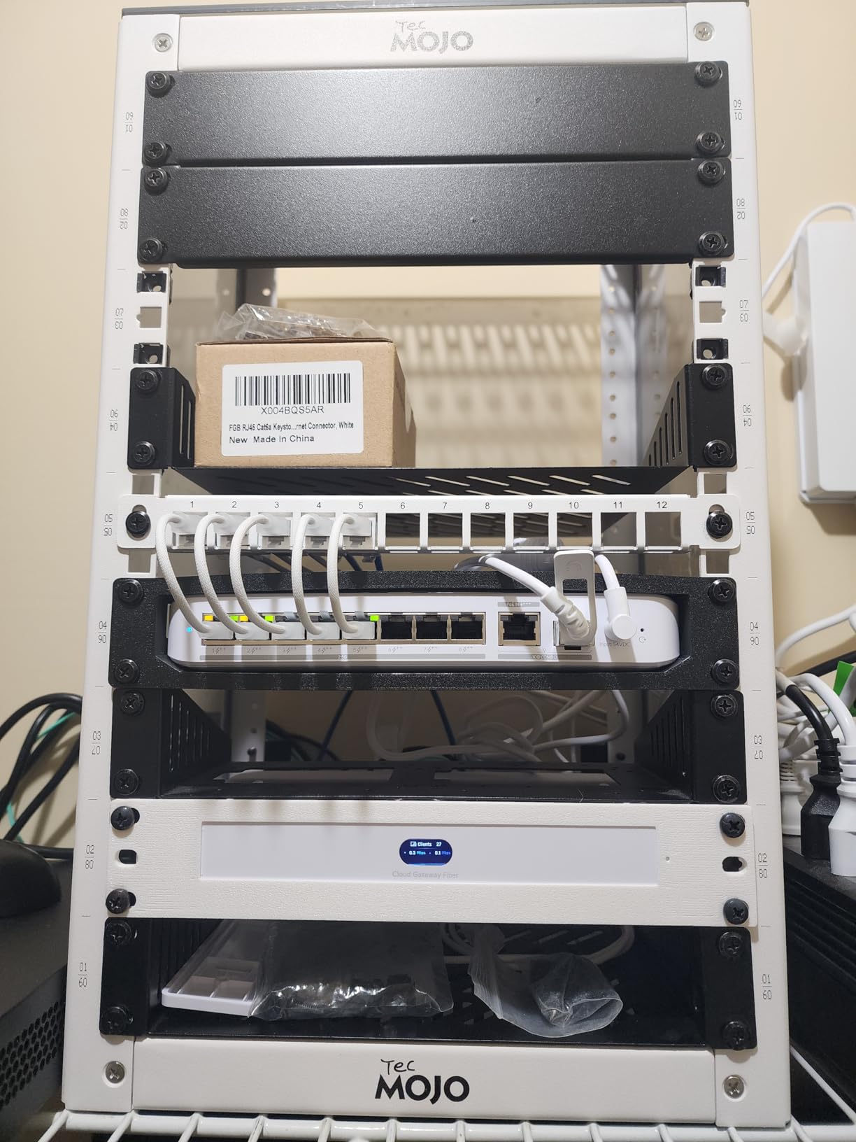 Tecmojo 9U Network Rack, 10 inch Mini Server Rack with 2 Side Translucent Panels & 2 Top Handles, 7.87 inch Deep, for 10 inch IT Equipment & A/V Devices, Black customer photo 2