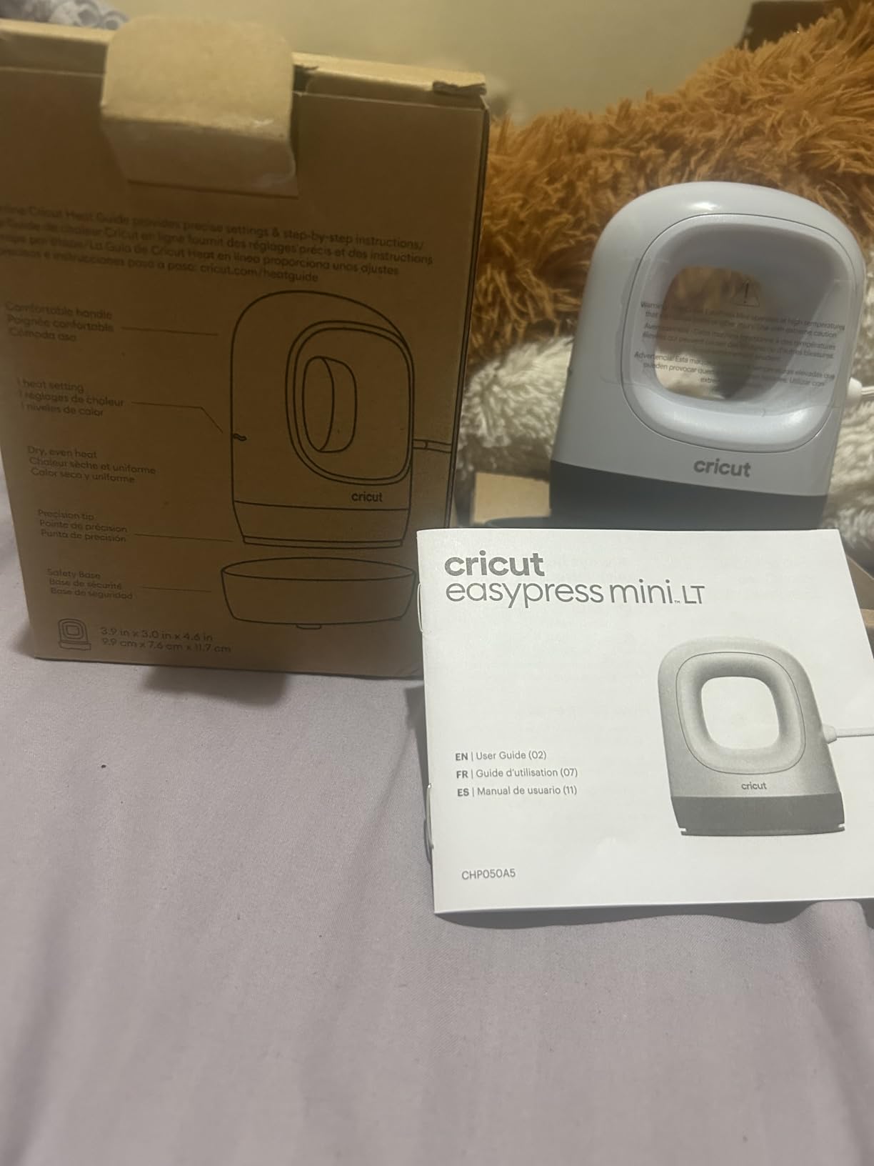 Cricut EasyPress Mini™ LT - Blue - Mini Heat Press for Pressing Shoes, Baby Clothes, T-Shirts, & More - Easy to Use with a Single Setting - Precision Tip - Compact & Portable Mini Iron customer photo 2