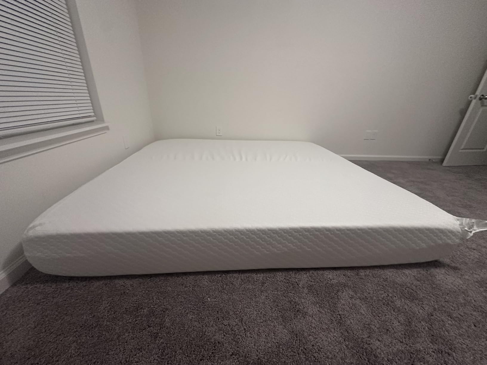 Avenco Queen Mattress 14 Inch, Queen Size Mattresses Medium Firm for Back Pressure Relief, Mattress in a Box CertiPUR-US Certified Foam Colchones customer photo 1