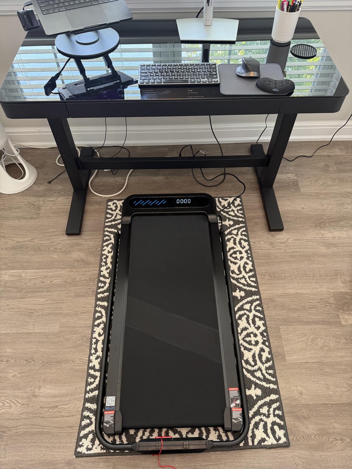 WELLFIT Folding Treadmill for Home, Walking Pad with Incline and Handle Bar | 320+lbs Capacity, Under Desk Treadmill for Home Small Office, Low Noise Treadmills with Smart Voice Control customer photo 2