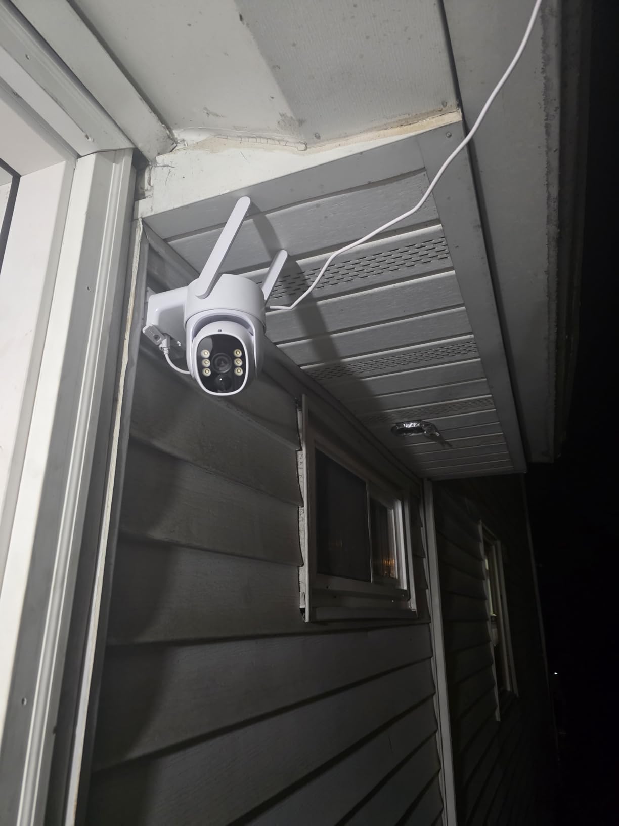 2K Security Camera System, 5GHz&2.4GHz WiFi Solar Wireless Cameras for Home Security, Wire-free Installation, AI Detection, Two-way Audio, Mobile alerts, SD/Cloud Storage, Color Night Vision, 4 Packs customer photo 1