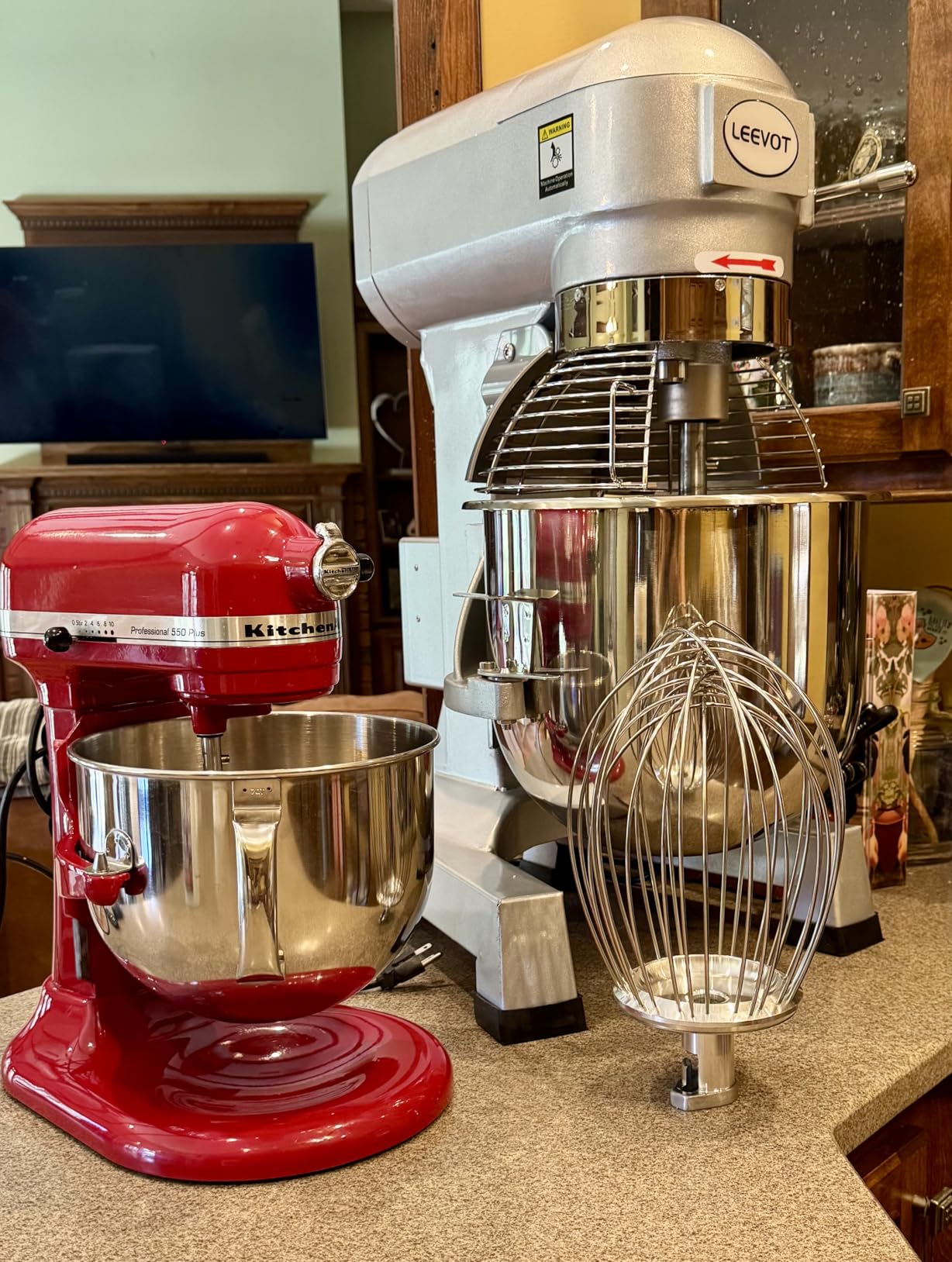 40lbs/30Qt Commercial Spiral Dough Mixer with Timer, 1800W Electric Dough Kneading Machine with 304 Stainless Steel Bowl, Touch Screen, 2 Speeds Dual Rotation customer photo 1