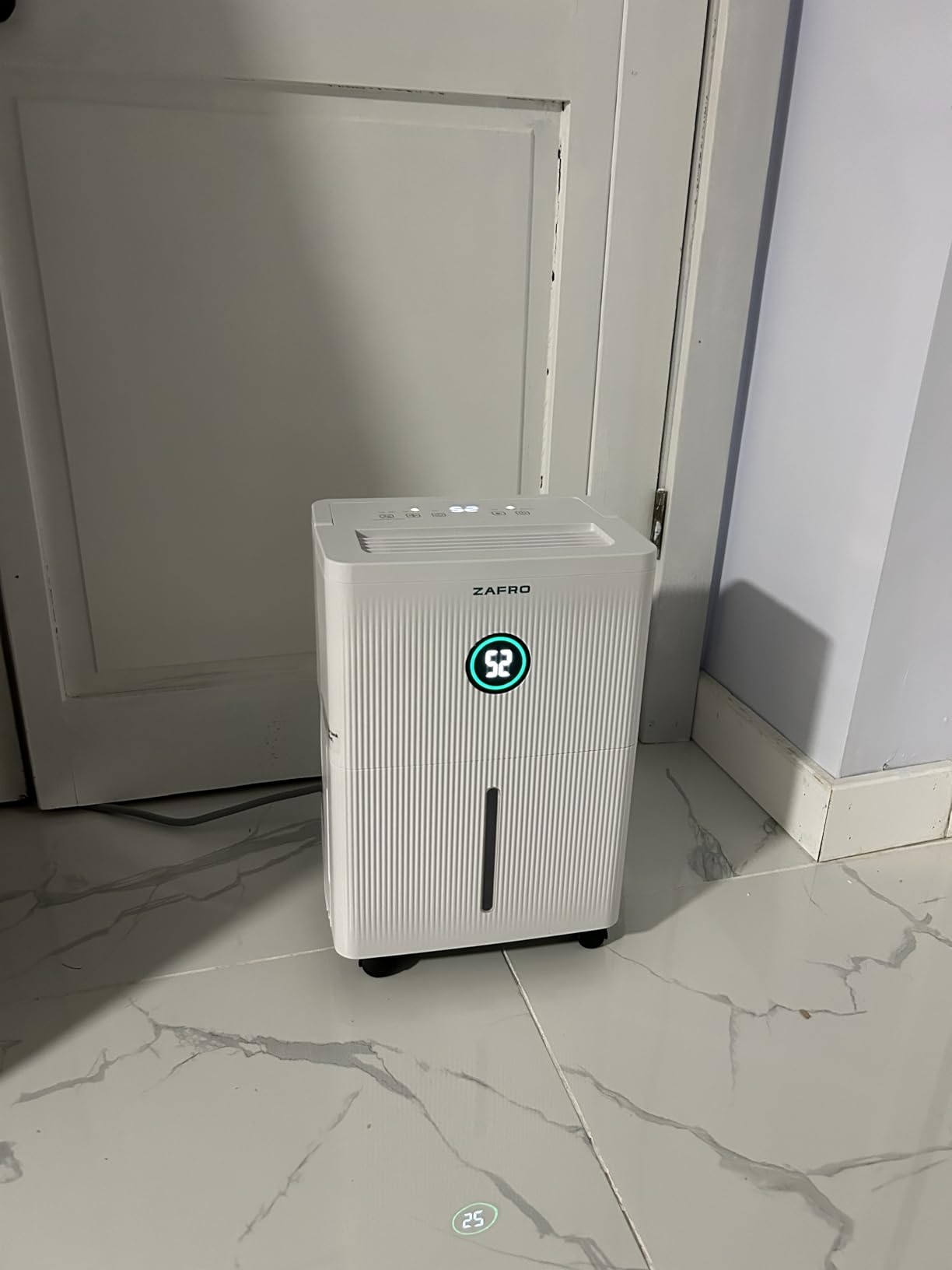 ZAFRO 1600 Sq.Ft Dehumidifiers for Home and Basement with Drain Hose, Ultra Quiet 41dB, Energy Saving Max 21 Pints Dehumidifier with Auto or Manual Drainage, Auto Defrost, Three Modes, Dry Clothes customer photo 1