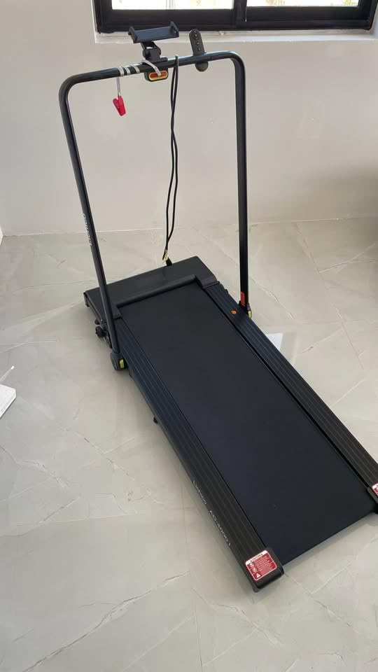UMAY Fitness Treadmill with 20-Level 20% Auto Incline, Treadmills for Home Auto Folding with Pulse Sensors, 400 LBS Capacity, 4.0HP Quiet Brushless, Max 8.0 MPH customer photo 1