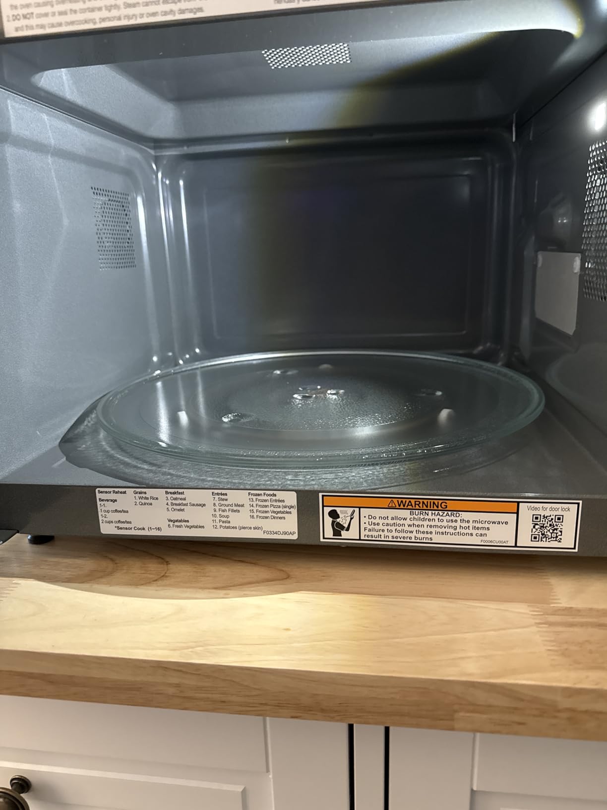 Panasonic Countertop Microwave Oven, 1.2 Cu. Ft., 1250W, Inverter Technology with Genius Sensor, Stainless Steel - NN-SN67QS customer photo 2