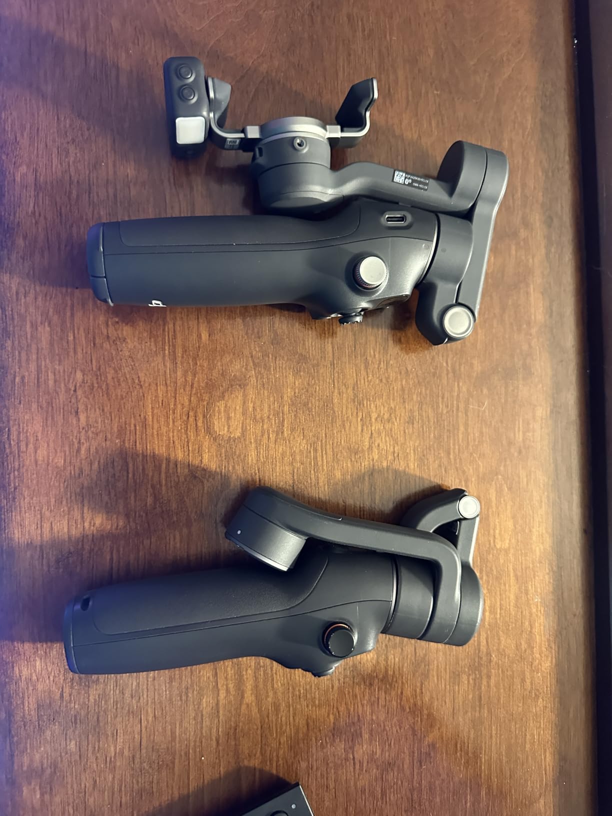 DJI Osmo Mobile 8 Standard Combo, Gimbal Stabilizer for Phone, AI Native Tracking, 360 Pan Rotation, Built-in Extension Rod & Tripod, 10h Battery, Robust 3-Axis Stabilization customer photo 1