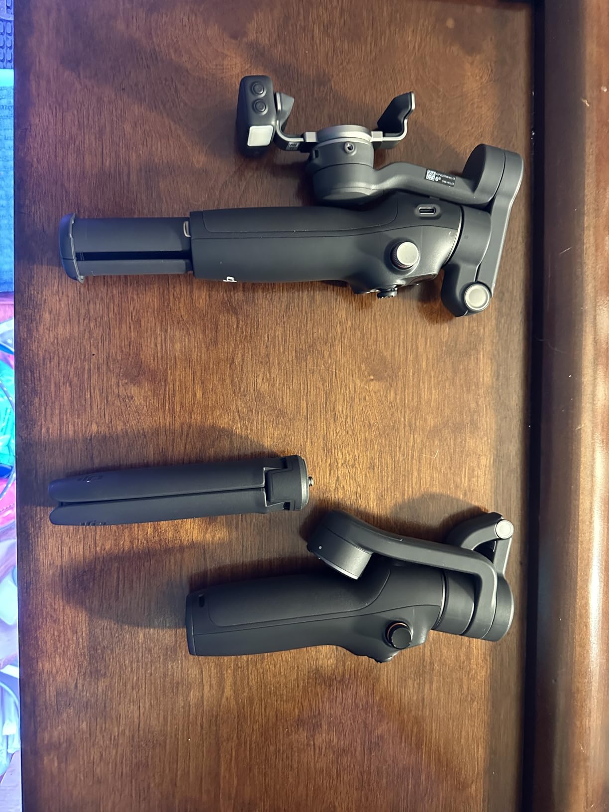 DJI Osmo Mobile 8 Standard Combo, Gimbal Stabilizer for Phone, AI Native Tracking, 360 Pan Rotation, Built-in Extension Rod & Tripod, 10h Battery, Robust 3-Axis Stabilization customer photo 2