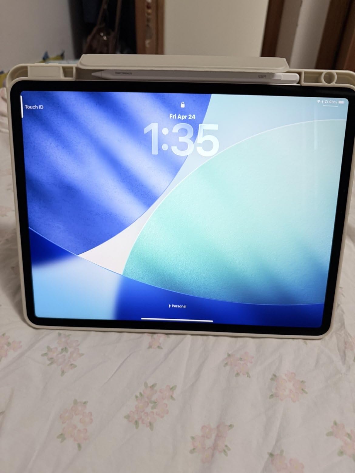 iPad Air 13-inch (M4): Liquid Retina Display, 128GB, 12MP Front/Back Camera, Wi-Fi 7 with Apple N1, Touch ID, All-Day Battery Life - Blue customer photo 1