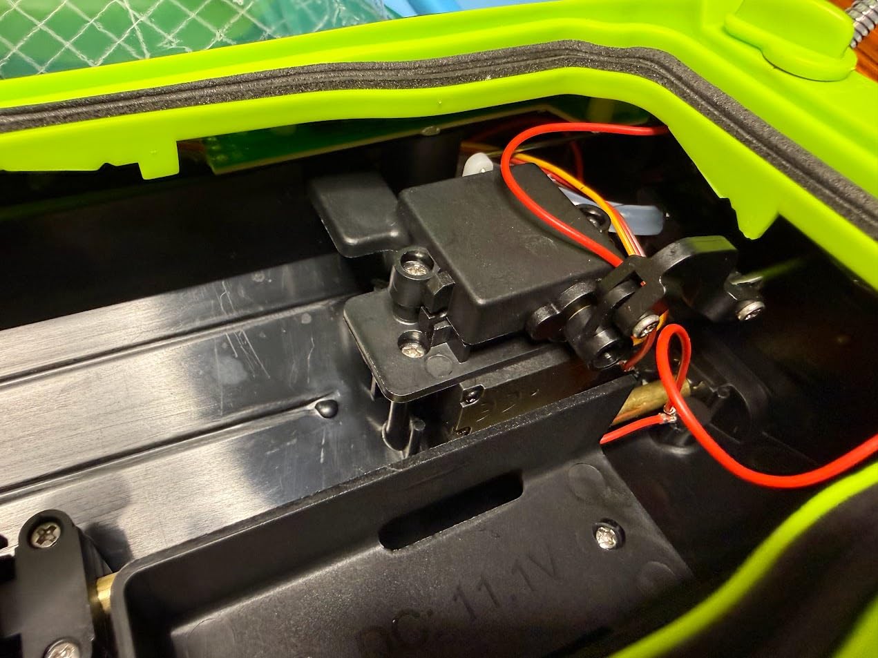 DEERC Fast Brushless RC Boat for Adults 40+KPH, 19