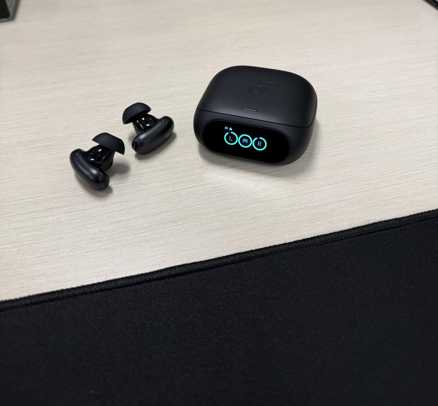 Liberty 5 Pro, Guinness World Records-Certified Call Quality, Anker Thus AI Chip, Active Noise Cancelling Wireless Earbuds, Crystal-Clear Calls for Commute, Noisy Environments customer photo 1