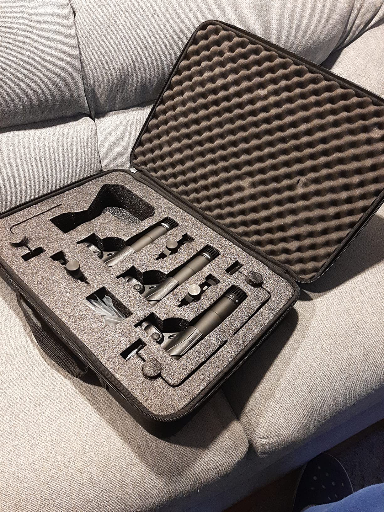 Shure DMK57-52 Drum Microphone Kit - Mics and Mounts for Kick Drum, Snare Drum, Rack Toms, Floor Toms and Congas customer photo 2