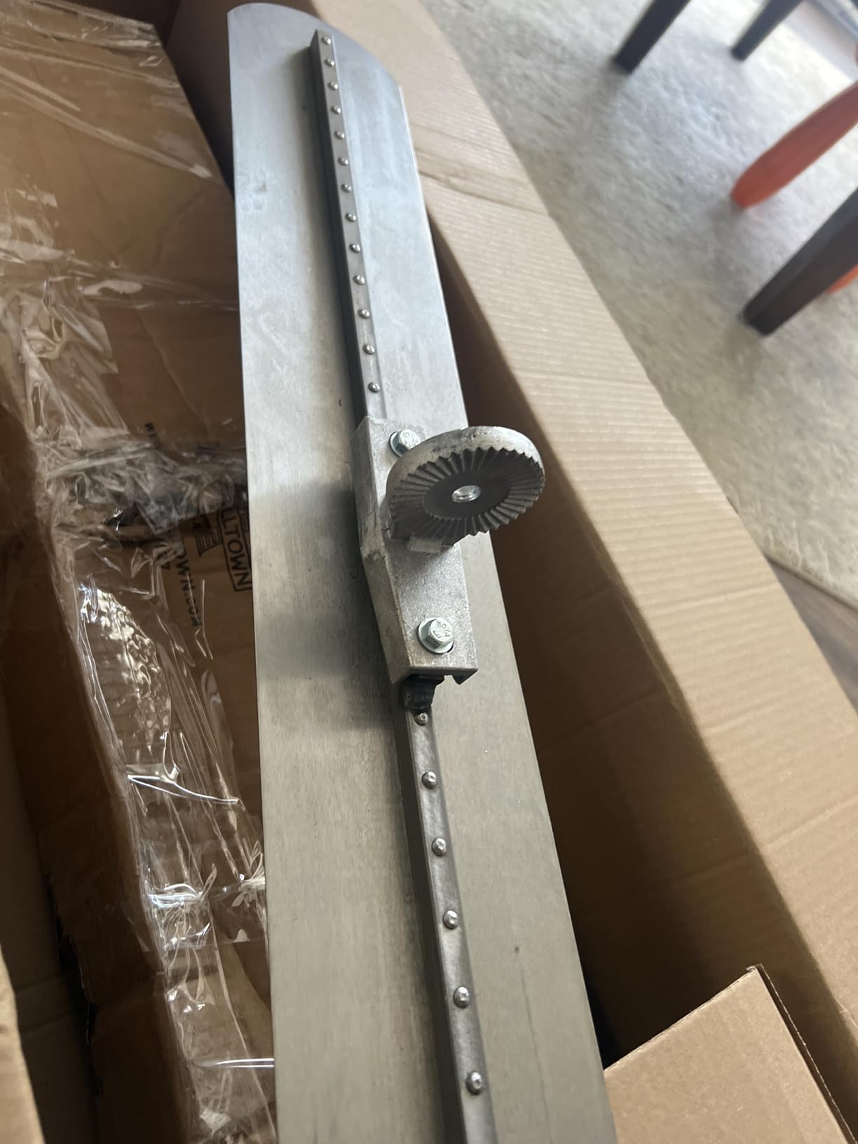 MARSHALLTOWN 36 x 5 Inch Round End Multi-Mount Fresno with Adjustable Thread Bracket, Carbon Steel, Concrete, FR36RTA customer photo 2