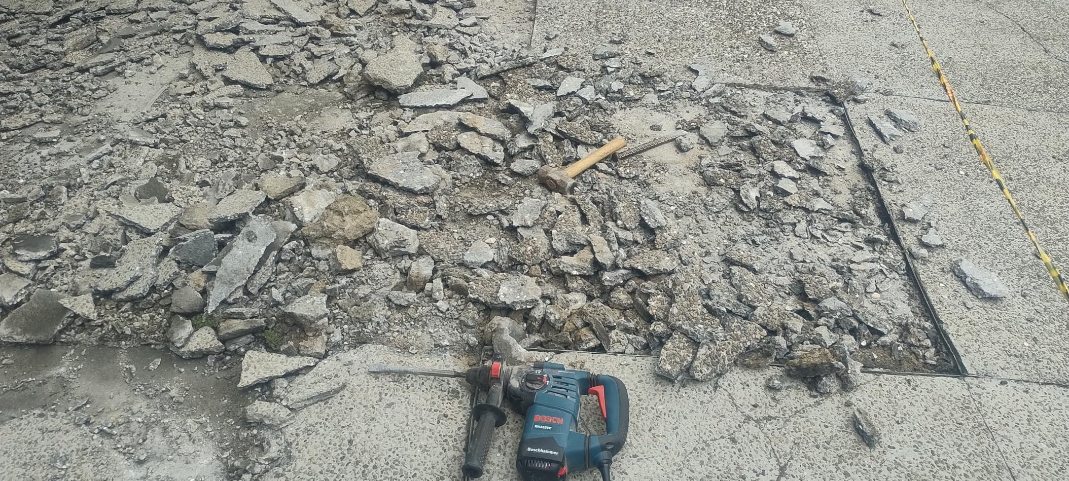 Bosch RH328VC 1-1/8 Inch SDS-plus Rotary Hammer with Variable Speed, Vibration Control customer photo 1