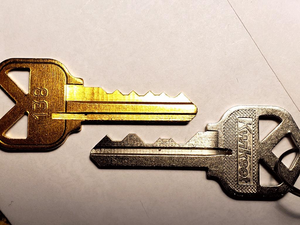 Prime-Line E 2400 Re-Keying Kit - Re-Key a Lock Kit with Pre-Cut Keys for all your Locks to One Key, For Kwikset Brand Locks, 5-Pin Style (1 Kit) customer photo 2