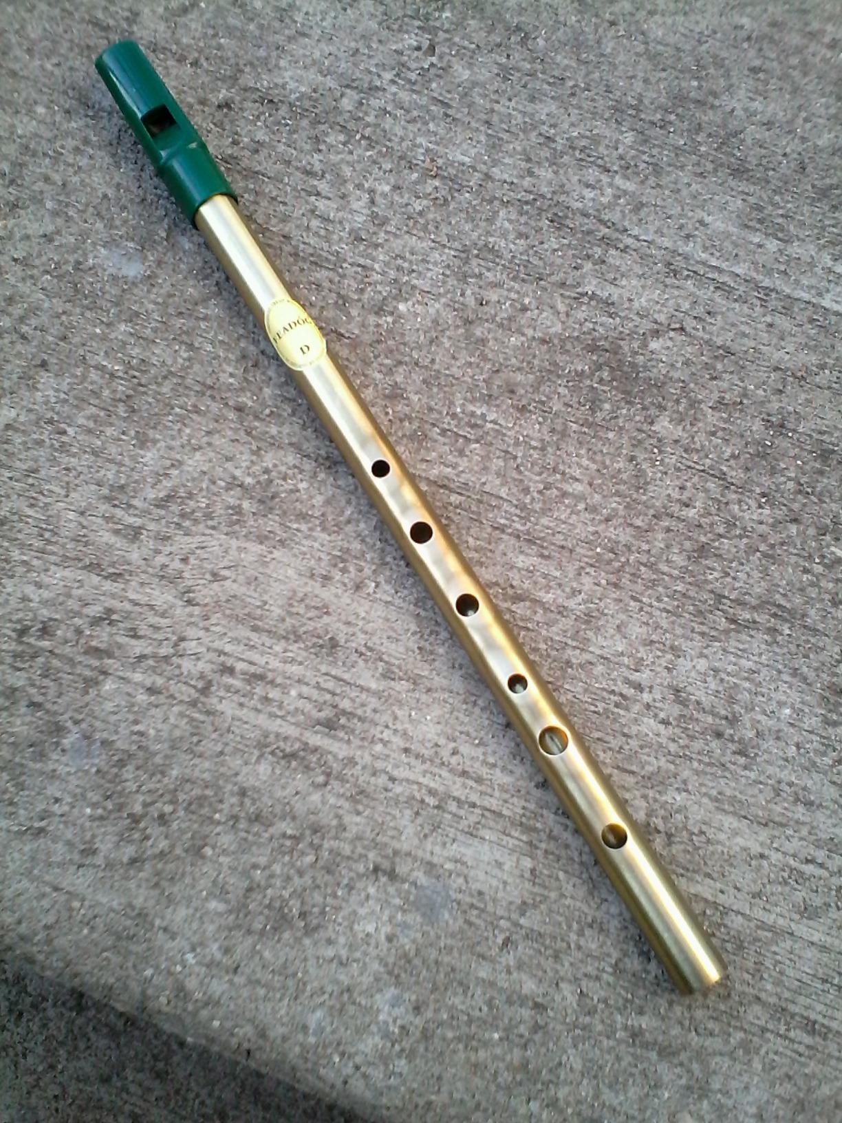 Feadog IW10 Brass D Whistle - Original Irish Tin Whistle customer photo 2