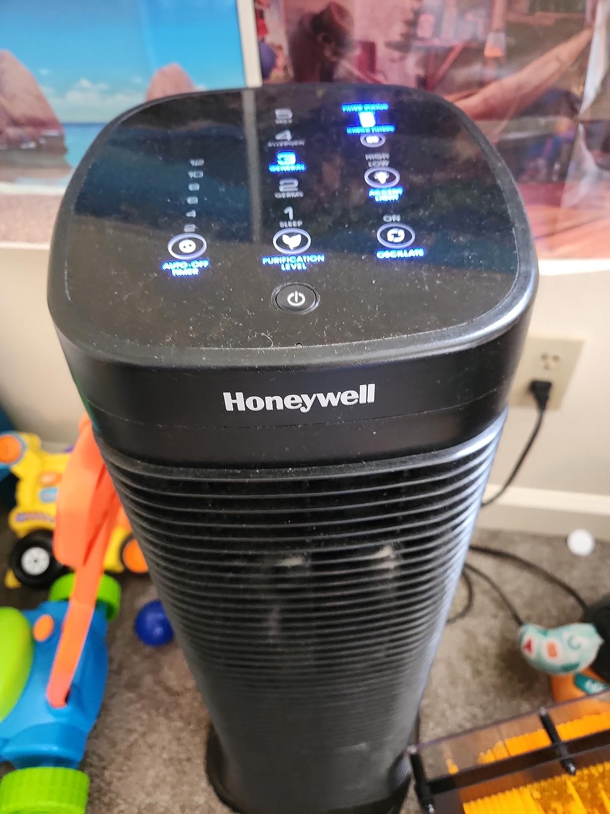 Honeywell Air Genius 5 Air Purifier for Large Rooms up to 1200 Ft², Permanent Washable Filters, HFD320, Black customer photo 1