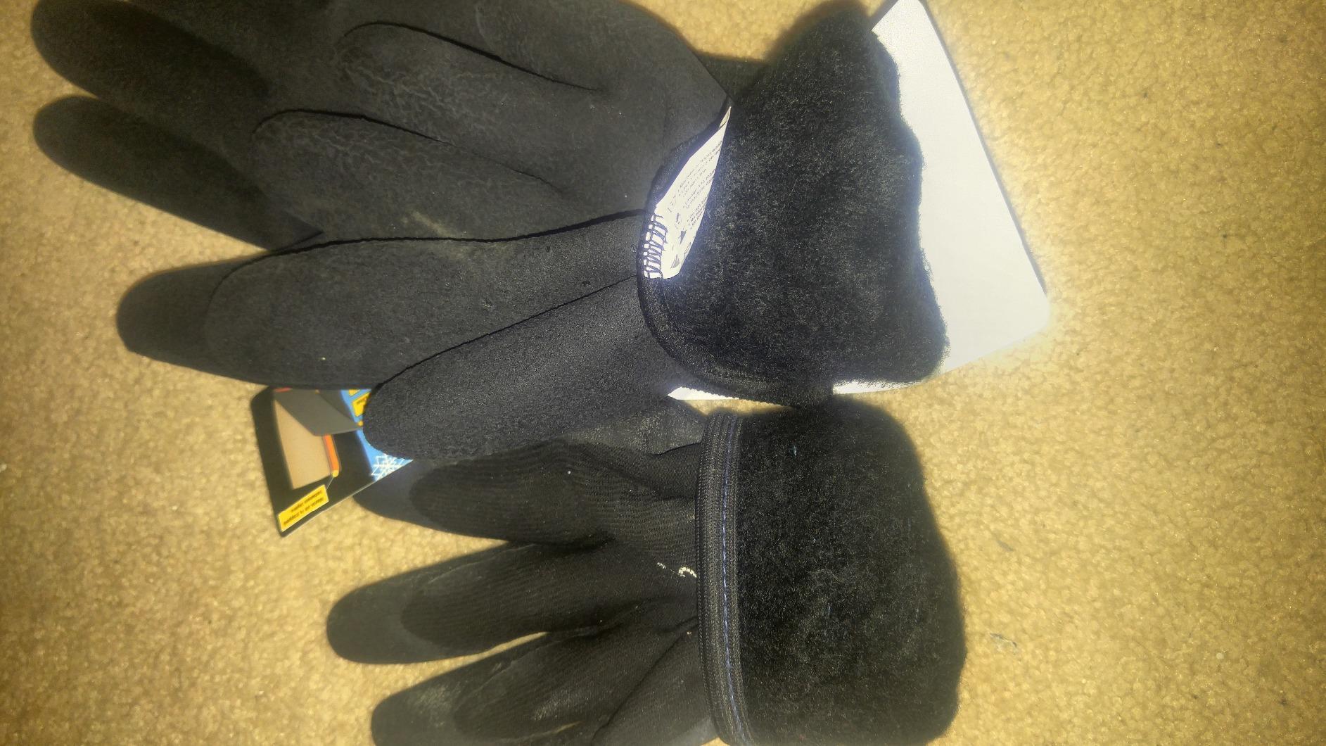 Dewalt Thermal Insulated Grip Glove 2 In 1 Design customer photo 2