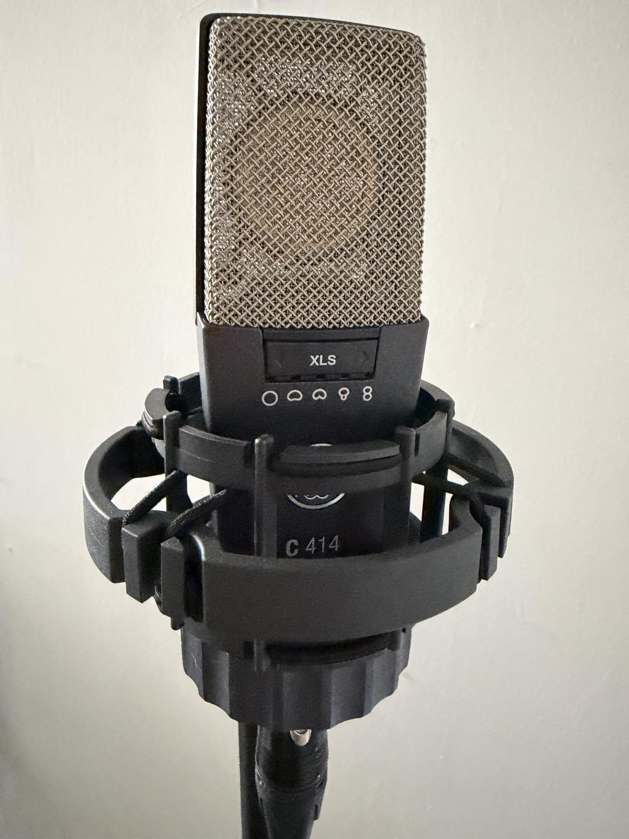 AKG C314 Professional Multi-Pattern Condenser Microphone customer photo 1