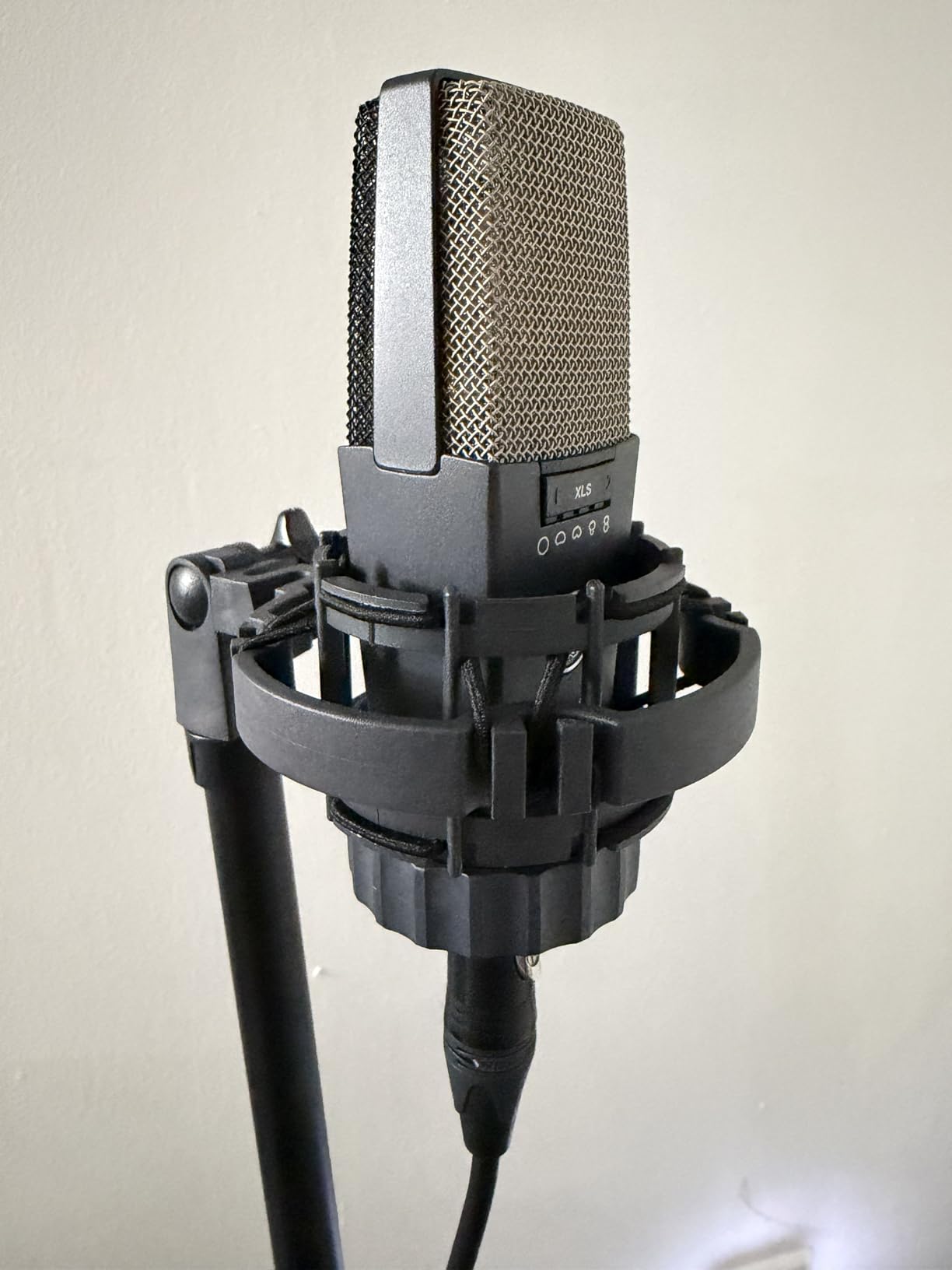 AKG C314 Professional Multi-Pattern Condenser Microphone customer photo 2