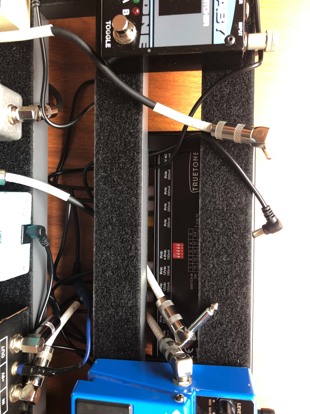 Truetone 1 SPOT Pro CS12 Guitar Pedal Power Supply with 12 Isolated Outputs, 9Vac 9Vdc 12V 18V variable voltage, Studio Power for Your Pedalboard customer photo 2