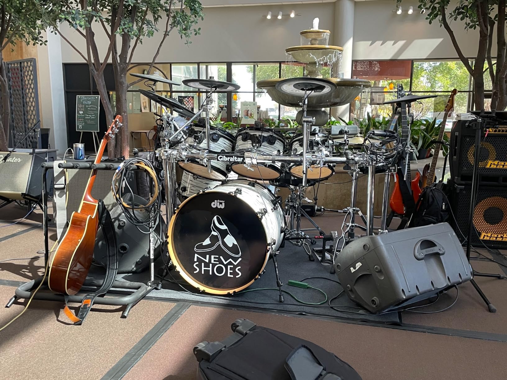 Drum Workshop(DWCPRUG2),Inc. DW Drum Set Rug,Black,62