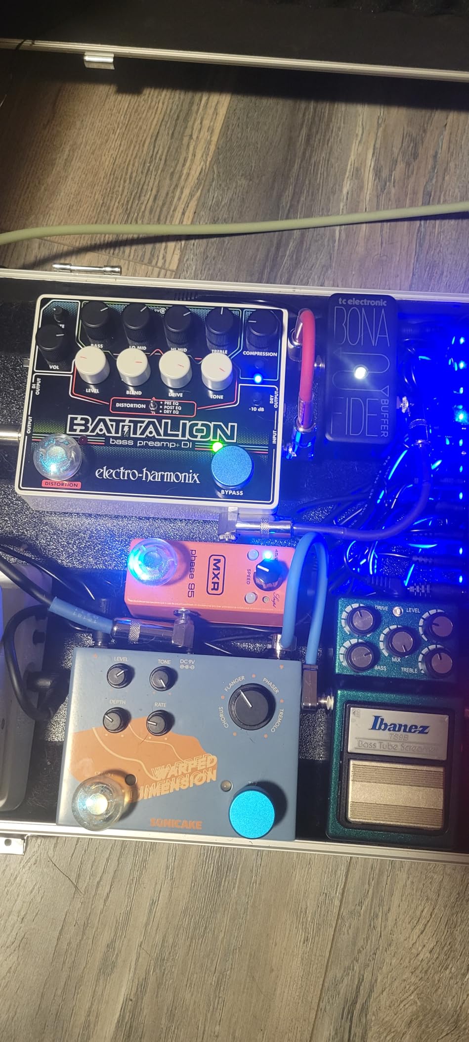 Electro-Harmonix Battalion Bass Preamp & DI Pedal customer photo 1