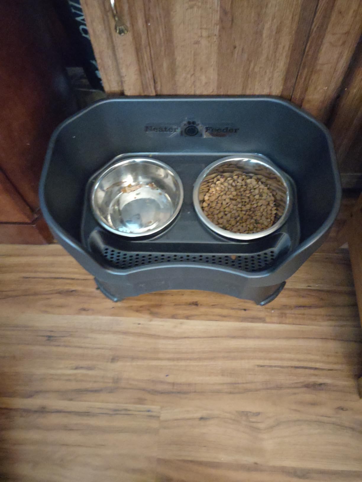 Neater Pet Brands Neater Feeder Deluxe Mess Proof Dog Bowls Elevated for Large Dogs Over 40 lbs, Made in USA, No Spill Raised Dog Food Bowl Stand Feeding Station customer photo 2