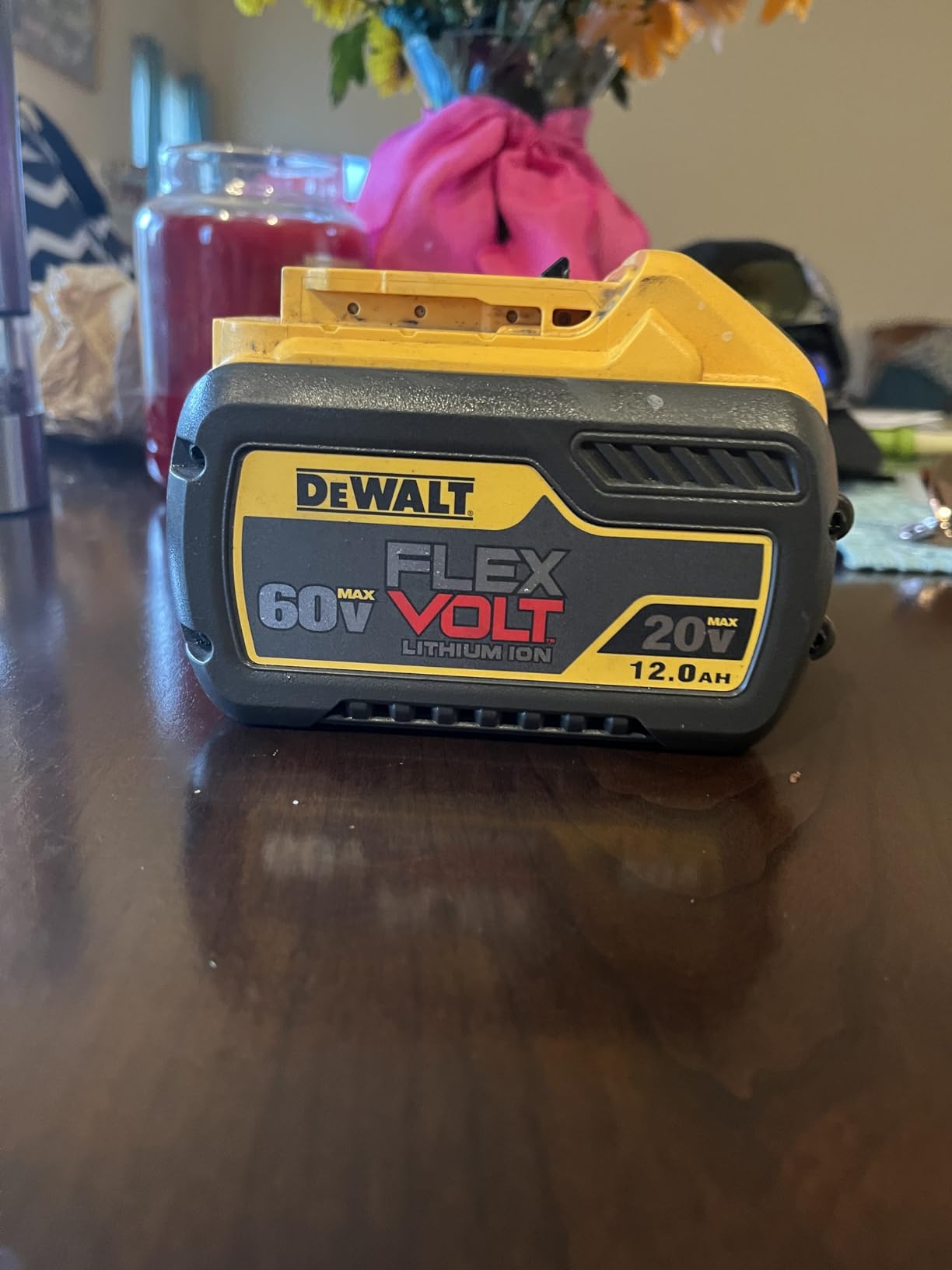 DEWALT FLEXVOLT 20V/60V MAX* Battery, 12.0-Ah (DCB612) customer photo 2