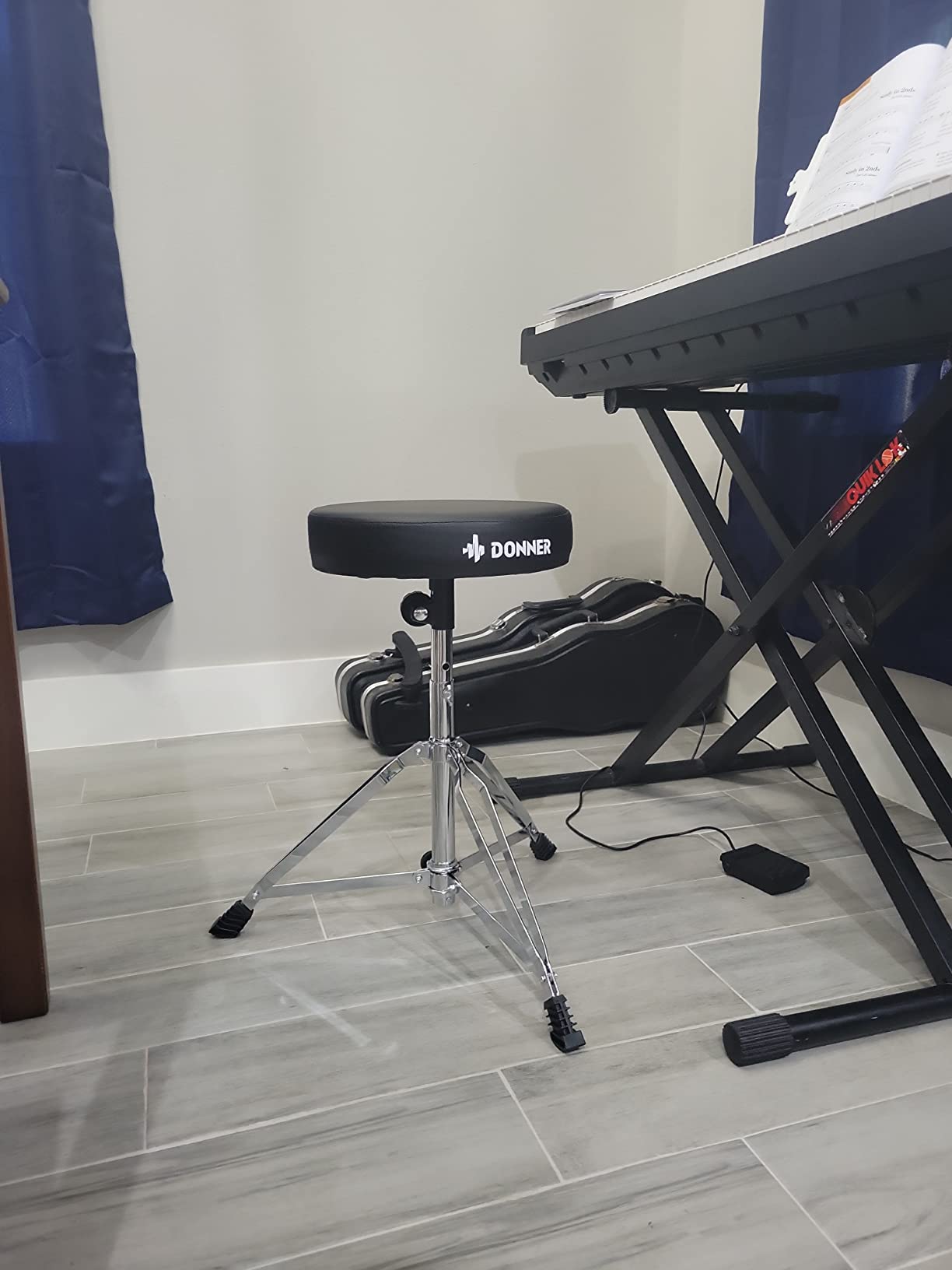 Donner Drum Throne Set, Padded Seat Height Adjustable Drum Stool customer photo 1