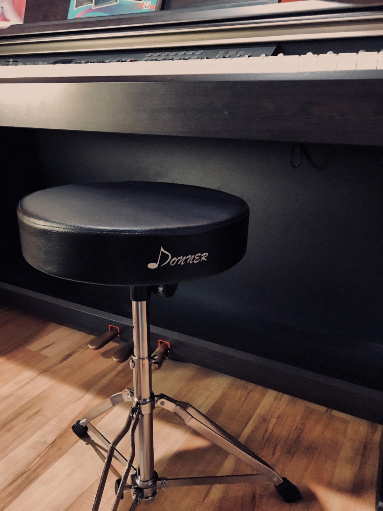 Donner Drum Throne Set, Padded Seat Height Adjustable Drum Stool customer photo 2