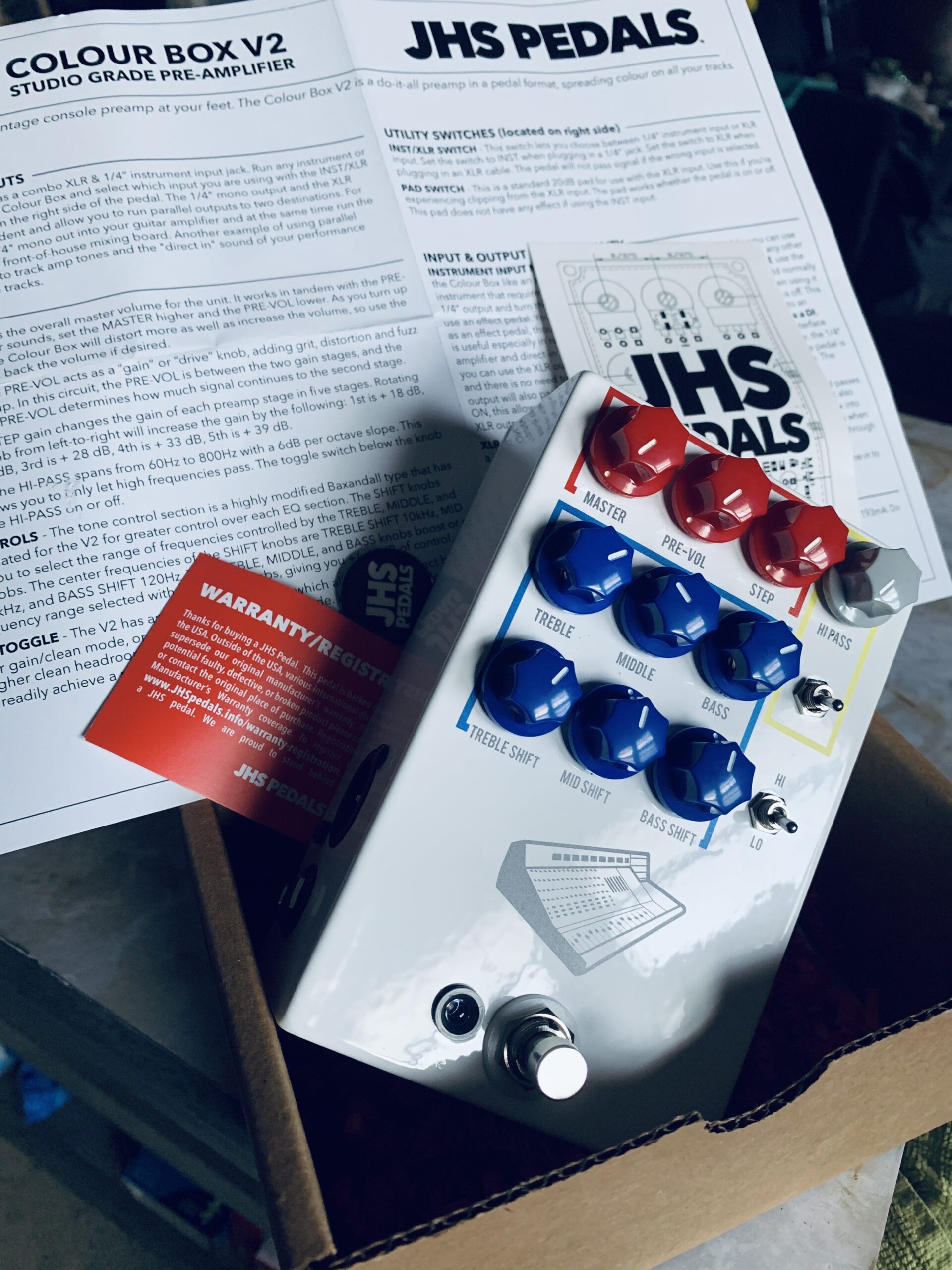JHS Pedals Jhs Colour Box V2 Preamp customer photo 1