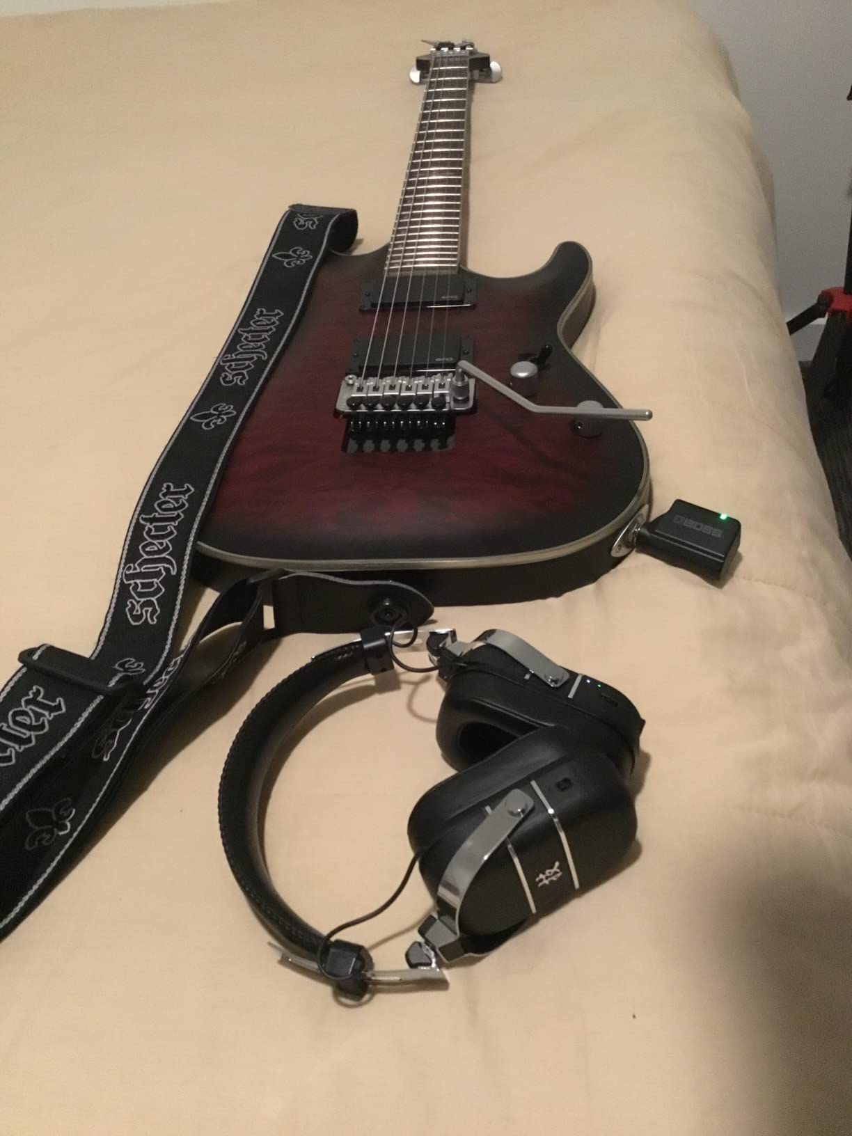 BOSS Waza-Air | Over-Ear Guitar Sound System | Wireless Connectivity | Premium Amp & Effect Tones | Advanced Spatial Technology | Integrated Gyro Sensor | Companion App-Based Editor customer photo 1