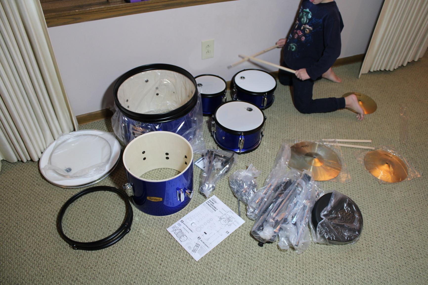 Eastar Drum Set for Kids - 16 inch 5-Piece Drum Kit for Beginners with Adjustable Throne and Cymbal, Pedal & Drumsticks, Metallic Blue (EDS-350MBE) customer photo 1