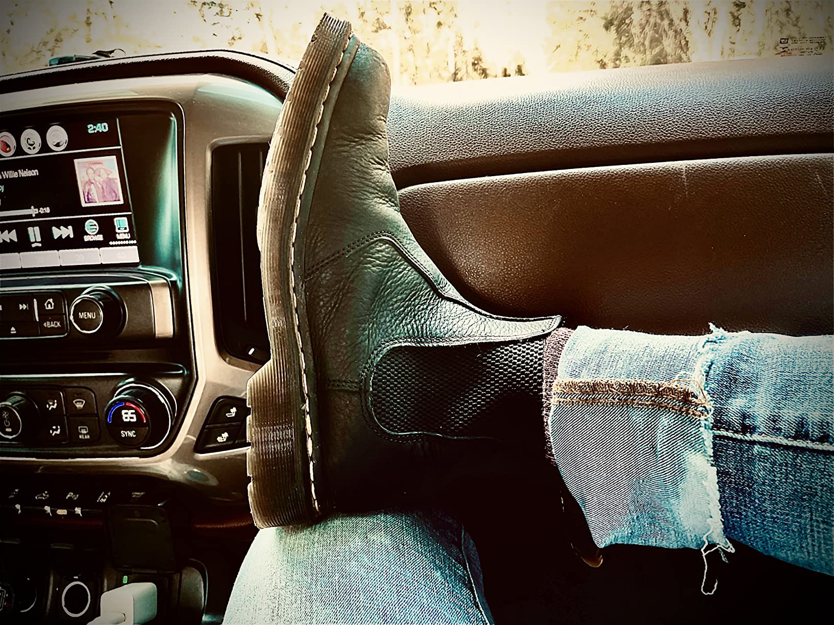 Unisex 2976 Crazy Horse Leather Chelsea Boot (Dr. Martens) customer photo 2
