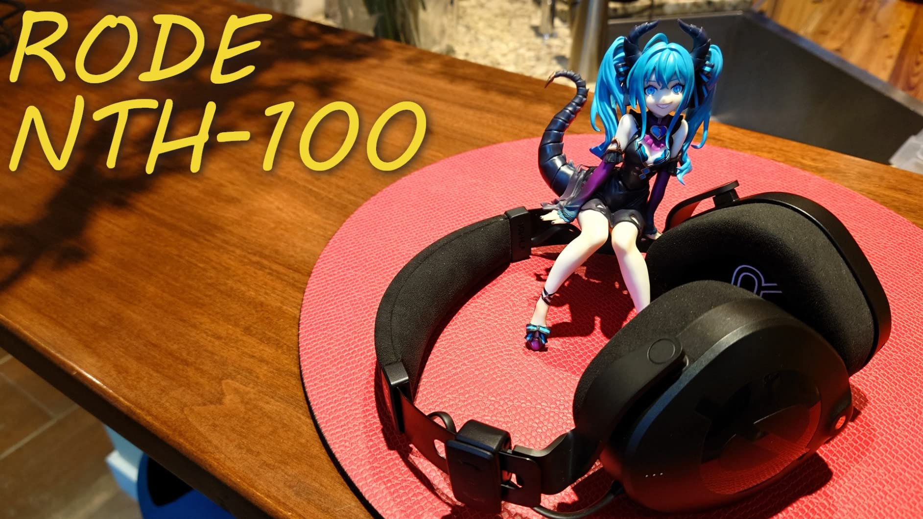Rode NTH-100 Professional Over-ear Headphones For Content Creation, Music Production, Mixing and Audio Editing, Podcasting, Location Recording, Black customer photo 1