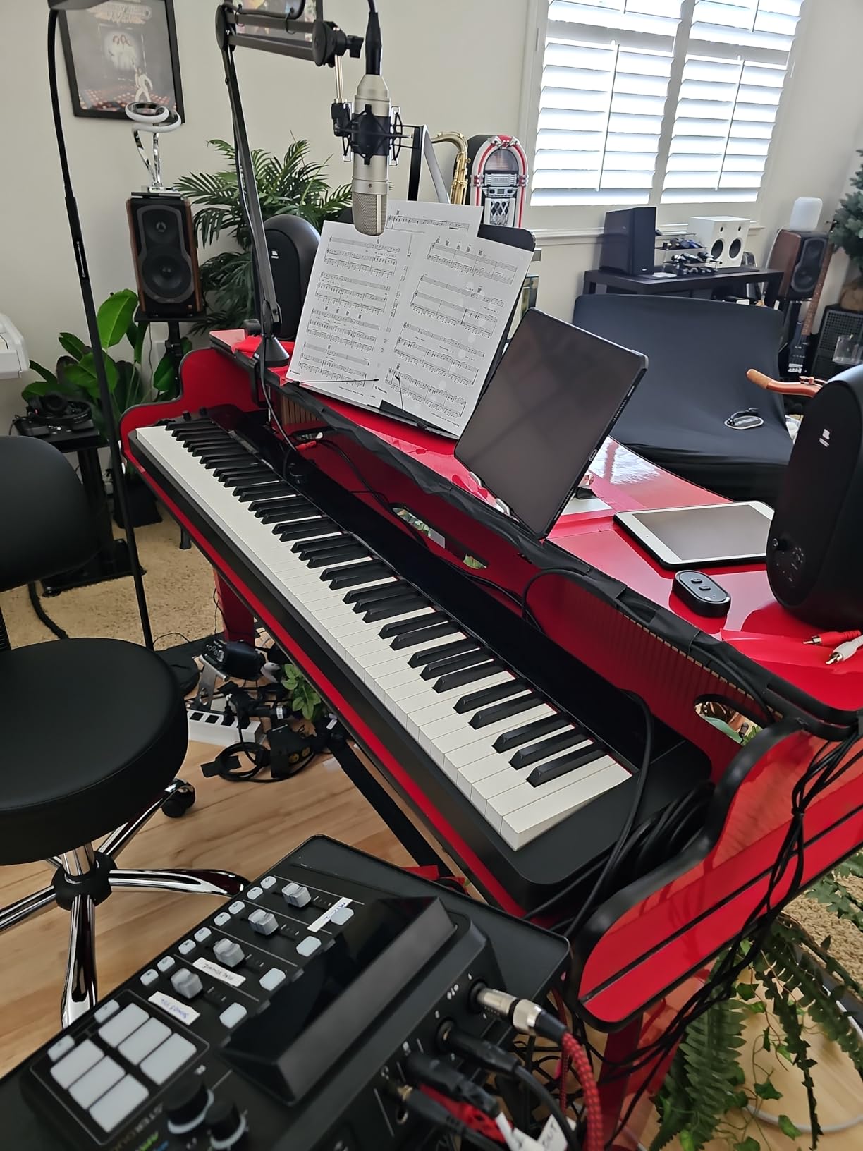 Casio Privia PX-S3100 88-Key Weighted Digital Piano, Slim and Elegant, 700 Tones, 200 Rhythms, Bluetooth Audio/MIDI, Touch Sensor Controls, Audio/MIDI Recorders, Editable DSP Effects customer photo 1
