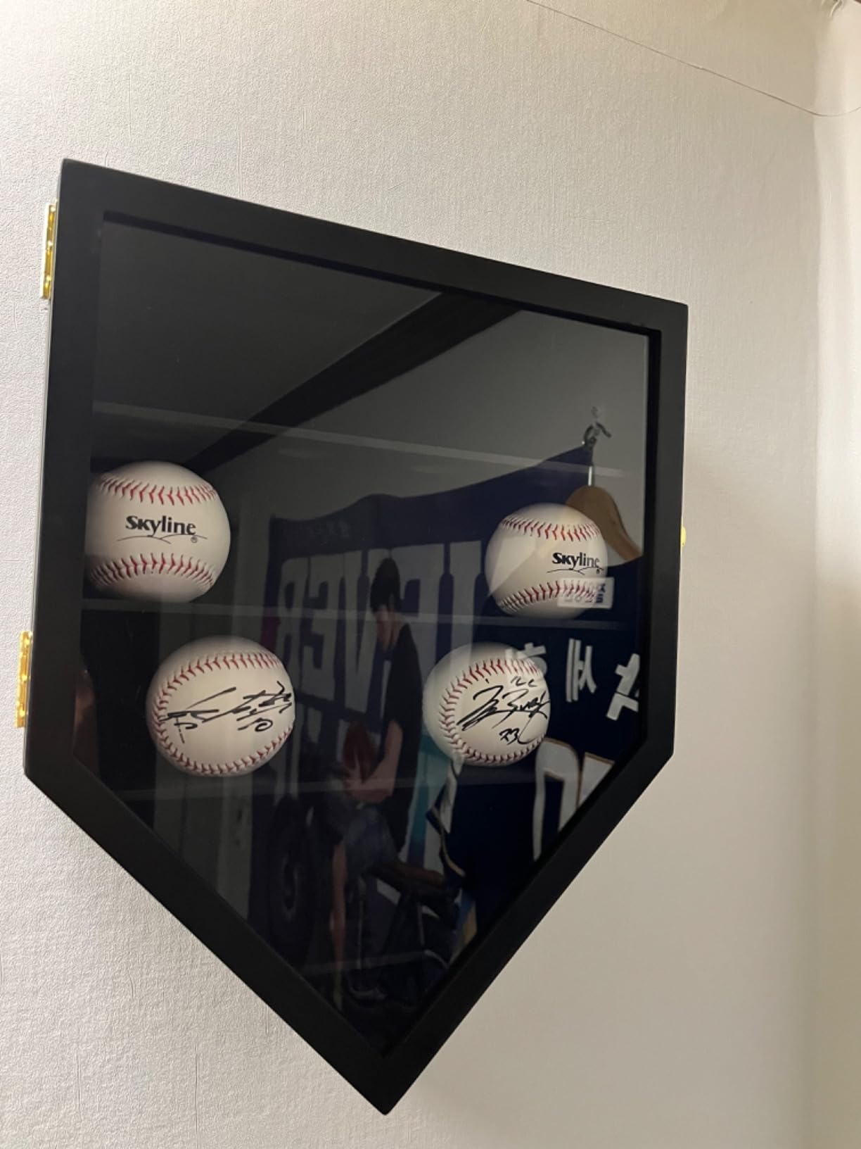 TJ.MOREE 12 Baseball Display Case, Baseball Holders for Balls Display, 13 x 16.5 inches Wall Mount Shadow Box with Locks for Home Run Derby Baseball Collector Memorabilia Autograph Balls customer photo 1